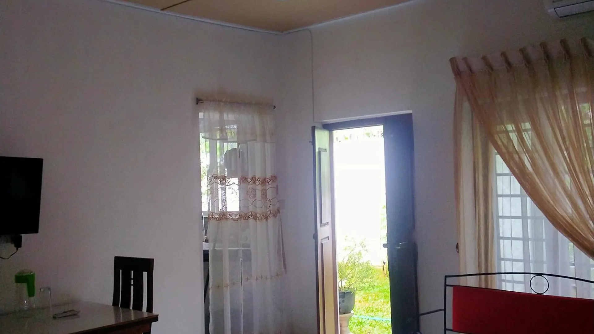 Living Home 니곰보 스리랑카